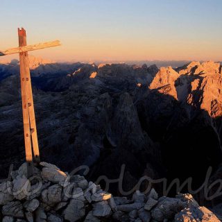 L'alba, la scala e il cielo